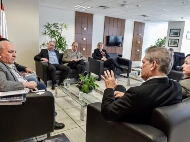 Centrais denunciam ao MPT casos de ameaças contra trabalhador em troca de voto