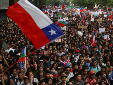 Chile derrota proposta de Carta com fortes concessões a pautas identitária e neoliberal