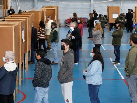 Por 62% a 38%, constituição proposta é rejeitada em plebiscito pelos chilenos