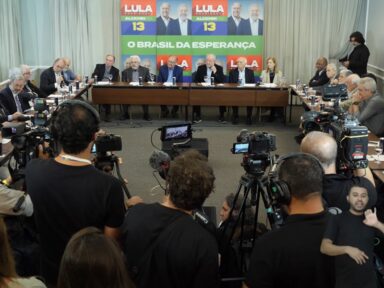 Lula e Alckmin recebem apoio de ex-ministros, ex-secretários, economistas e juristas