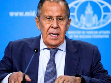 Mundo unipolar está acabando e EUA ainda resiste à marcha da história, afirma Lavrov