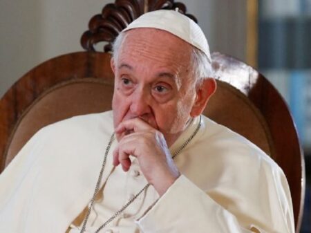 “No caminho errado, Ocidente é o maior cemitério da humanidade”, diz o Papa