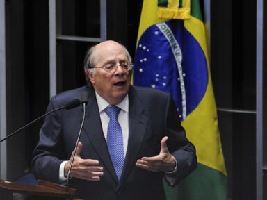 Jurista Reale Jr declara apoio a Lula para “evitar mais 4 anos de ataques à democracia”