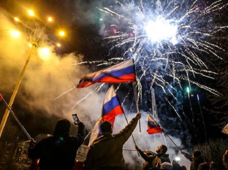 Moscou adverte EUA: parem de patrocinar “criminosos neonazis de Kiev”