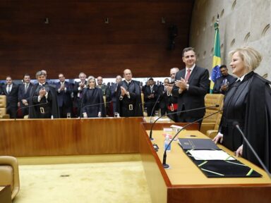 Rosa Weber toma posse na presidência do STF em defesa da “ordem democrática”; Bolsonaro se ausentou