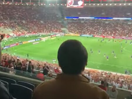 Jair foi fazer demagogia no Maracanã e tomou uma vaia de 60 mil flamenguistas (vídeo)