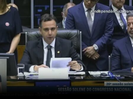 Congresso Nacional faz Sessão Solene pelos “200 anos” e Bolsonaro se recusa a participar