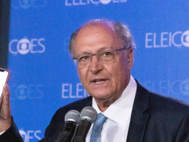 Bolsonaro tentou impedir transferência de Marcola para presídio federal, denuncia Alckmin