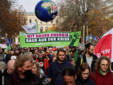 Alemães ocupam as ruas por ajuda do governo para pagar energia