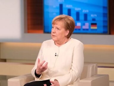 “Paz na Europa só é possível com a participação da Rússia”, afirma Angela Merkel