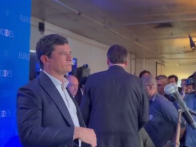 Jair dá chilique em entrevista após debate e assessores dizem: “tira ele de lá”