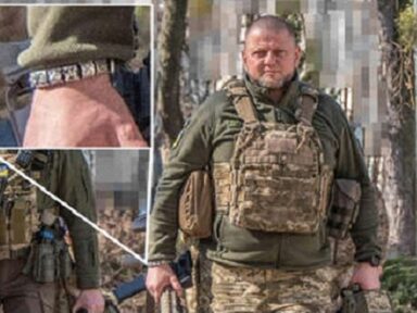 Chefe do Estado Maior ucraniano tem suástica estampada em sua pulseira
