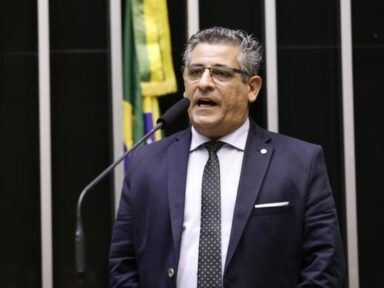 “Atos de bloqueio de estradas não são de representantes dos caminhoneiros”, afirma Crispim