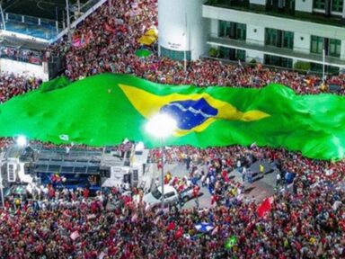 Brasil vence o fascismo e abre, com Lula, caminho da reconstrução nacional