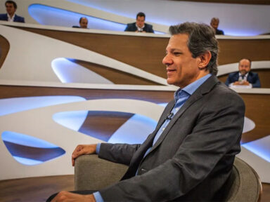 “Bolsonarismo faz uso oportunista de tiroteio e coloca em risco a integridade dos candidatos”, diz Haddad
