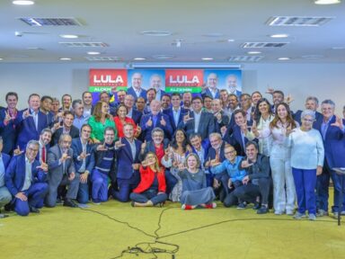 Lula recebe apoio de 12 governadores e 16 senadores para libertar o Brasil do atraso
