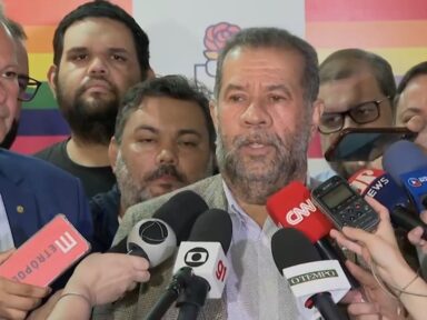PDT declara unânime apoio a Lula: “derrotar Bolsonaro é uma causa da pátria, dos democratas”