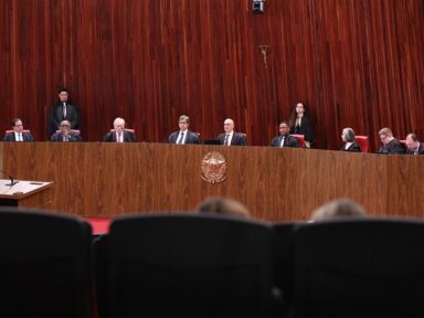 TSE manda Telegram excluir grupos bolsonaristas que fazem ameaças de morte