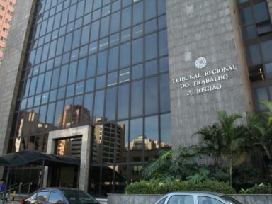 Empresa não assina termo de conduta e multa por assédio eleitoral pode chegar a R$ 3 milhões