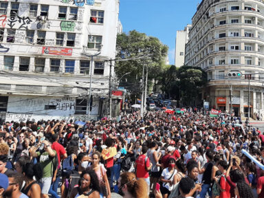 Estudantes protestam na Bahia e no DF contra confisco da verba da Educação por Bolsonaro