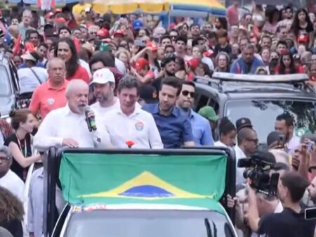 “Agora sei por que Minas foi o primeiro embrião da independência”, diz Lula, em BH