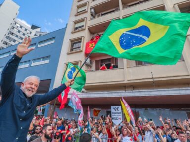 Lula derrota Bolsonaro e é eleito com mais de 60 milhões de votos