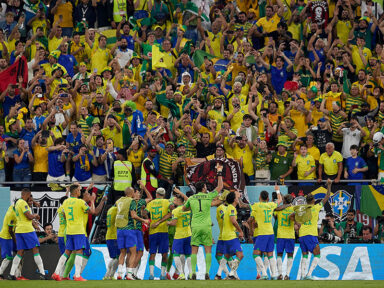 Com gol de Casemiro, Brasil vence Suíça e se classifica para as oitavas