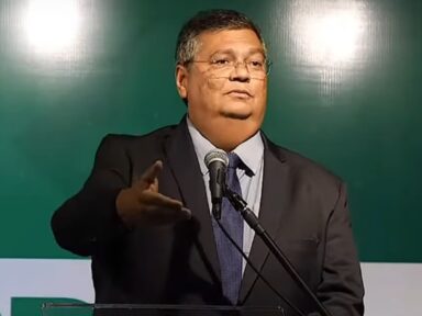 Flávio Dino reúne com comandantes da PM: “comprometidos com o Estado de Direito”