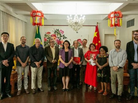 Cônsul da China em Recife debate com integrantes do PCdoB-PE informe de Xi ao 20º Congresso do PCCh