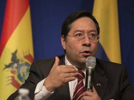 Bolívia seguirá avançando, apesar dos ataques golpistas, afirma presidente Luis Arce