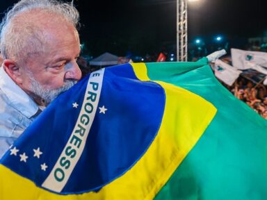 Lula acompanhará jogo da Seleção Brasileira com ato pelo verde e amarelo
