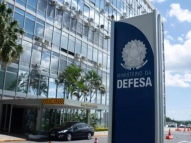 Presidente eleito anuncia que não haverá grupo da Defesa e indicará ministro na semana que vem