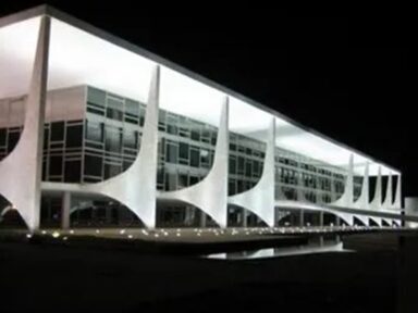 Após derrota de Bolsonaro, Planalto manda deletar arquivos dos computadores