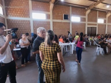 Profissão Repórter flagra compra de voto e ameaça a beneficiários do Auxílio Brasil no MS