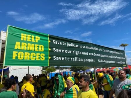 Fracassa o “ato colossal” dos bolsonaristas em favor do golpe de Estado em Brasília
