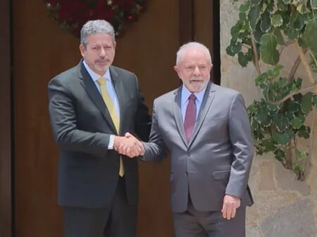 Lula se encontra com Arthur Lira e discute caminhos para enfrentar a urgência da fome