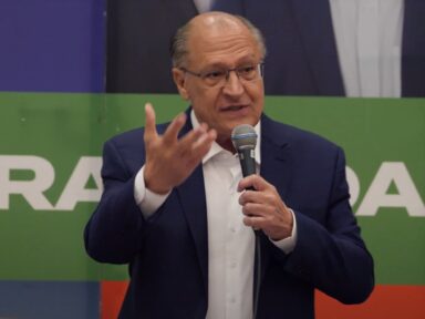 “Inadmissíveis as agressões contra o ministro Alexandre de Moraes”, diz Alckmin