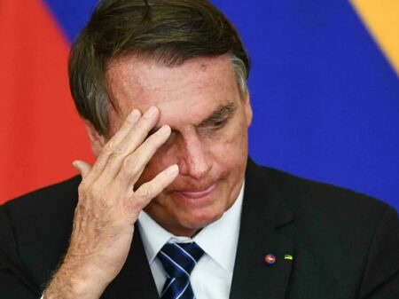 Justiça do DF torna Bolsonaro réu por incitação ao estupro