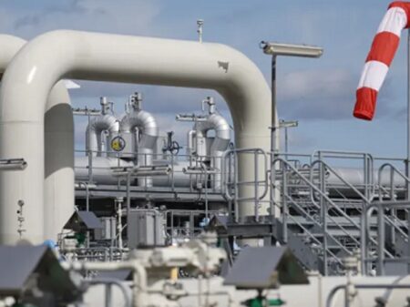 UE aprova “teto” de preço para o gás russo enquanto se submete ao imposto pelos EUA