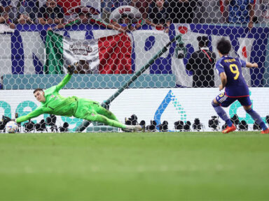 Goleiro Livakovic brilha, Croácia bate Japão nos pênaltis e avança às quartas da Copa