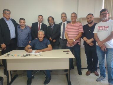 Cinco meses após vitória, diretoria eleita toma posse no Sindicato dos Metalúrgicos do Sul Fluminense