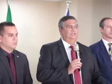 Operação da PF preserva a democracia dos que querem destruí-la, diz Flávio Dino