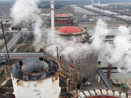 Rússia blinda a Usina nuclear de Zaporozhya, alvo de ataques de Kiev
