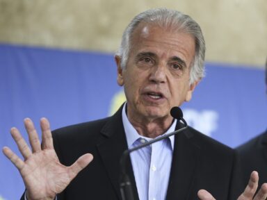 Múcio acerta troca de comando no Exército e na Marinha antes da posse de Lula
