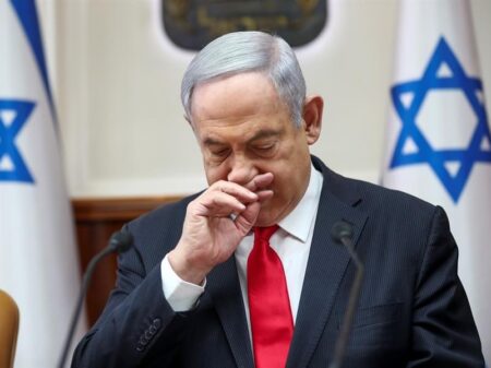 “Netanyahu ataca a legalidade e semeia o caos”, denuncia escritor israelense