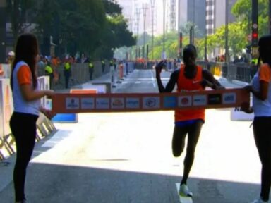 Corrida Internacional de São Silvestre homenageia o Rei Pelé