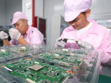 China acusa EUA de “coerção econômica” para sabotar sua produção de chips