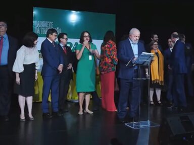 Lula anuncia mais 16 ministros de seu novo governo
