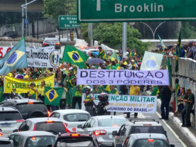 Fracassa tentativa de golpistas de bloquear a 23 de Maio, em São Paulo