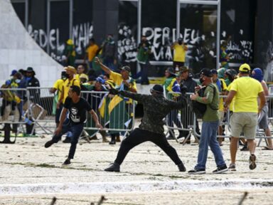 EUA, União Europeia, OEA e Celac repudiam ataques terroristas à democracia em Brasília